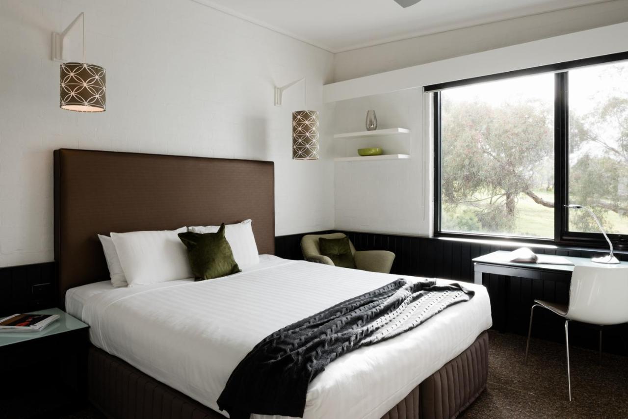 Готель Waurn Ponds Estate Екстер'єр фото