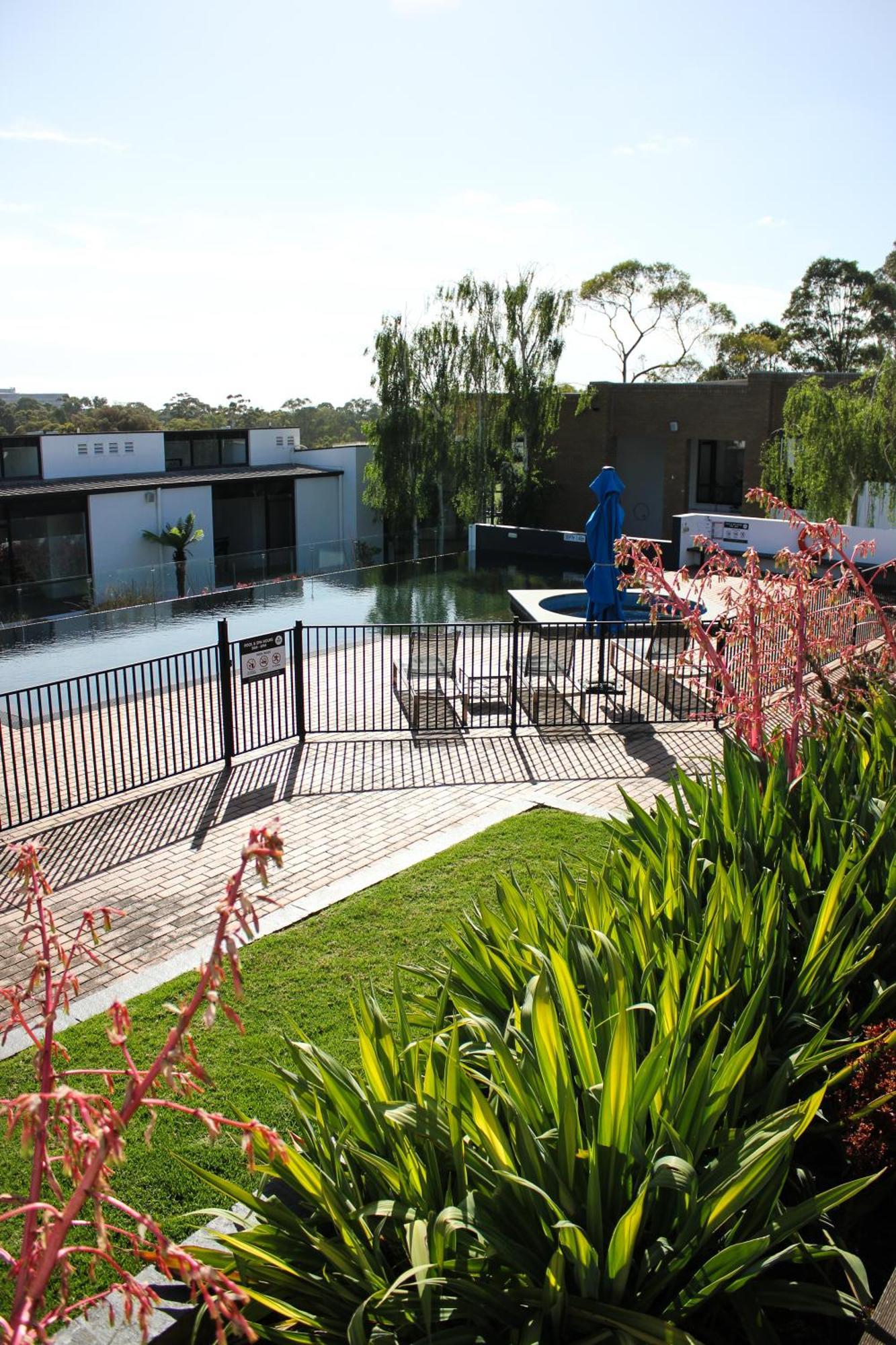 Готель Waurn Ponds Estate Екстер'єр фото