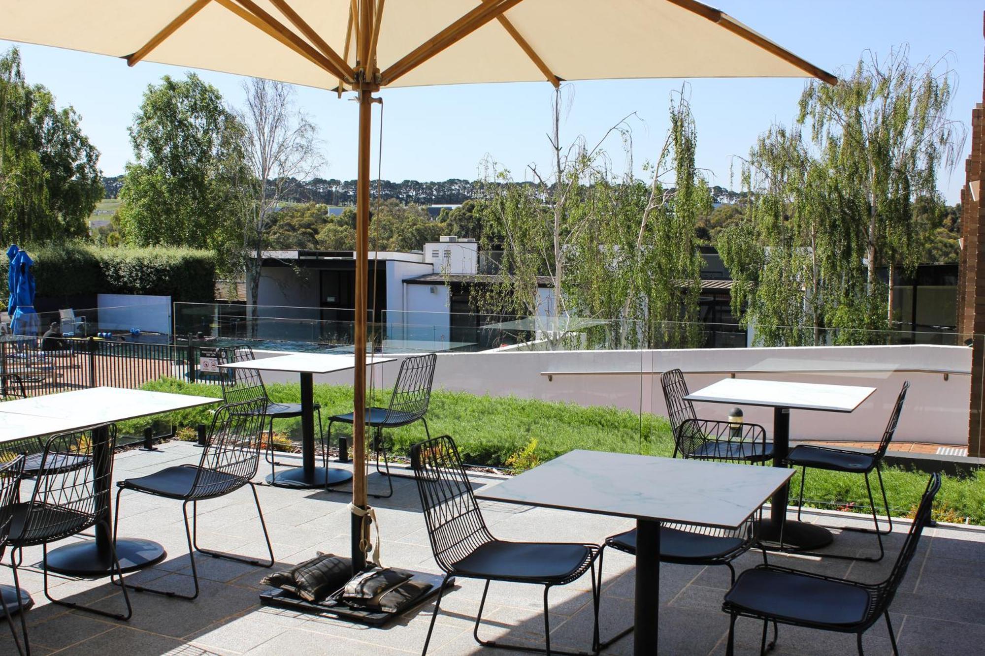 Готель Waurn Ponds Estate Екстер'єр фото
