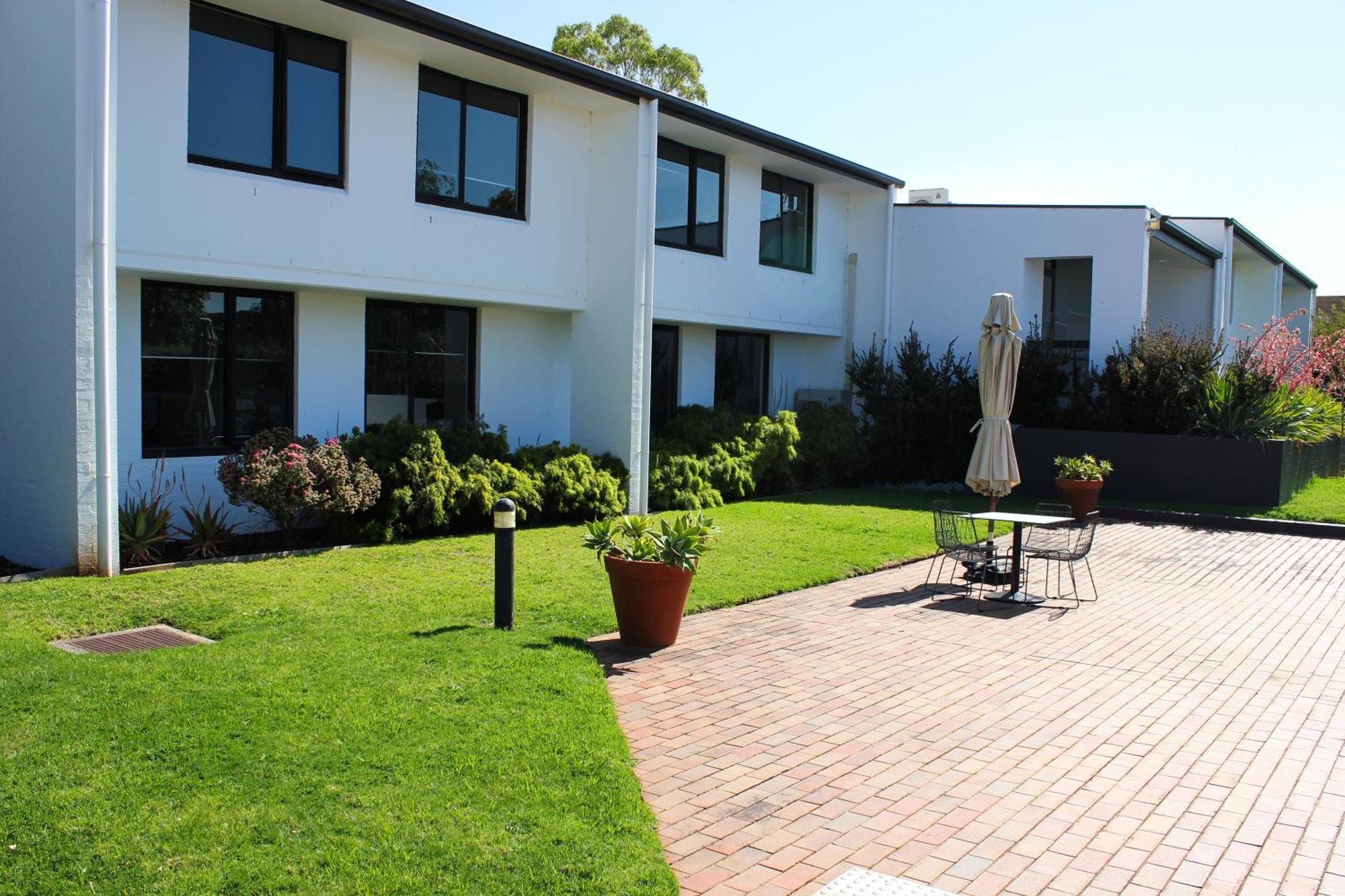 Готель Waurn Ponds Estate Екстер'єр фото